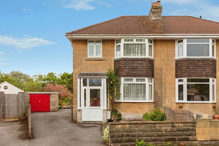 3 Bedroom Semi Detached House For Sale In Oolite Grove, Bath, BA2