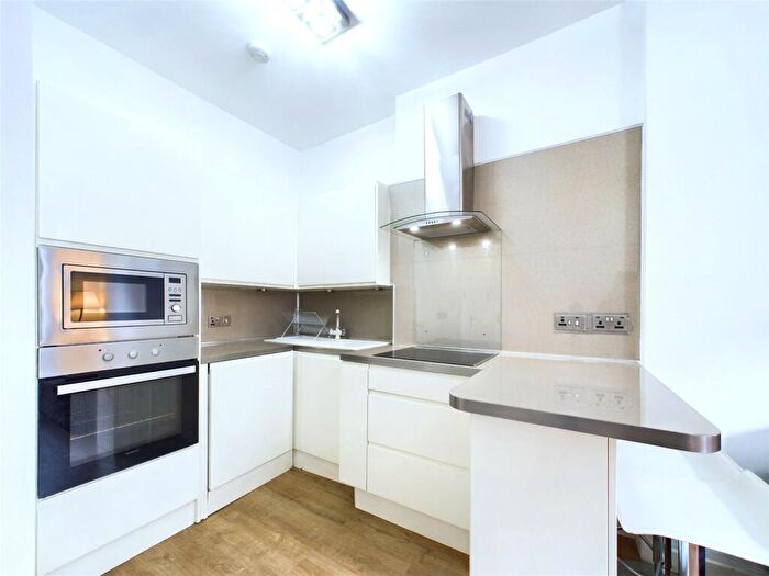 1 Bedroom Apartment To Rent In Gorgie Road, Gorgie, Edinburgh, EH11