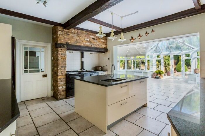 4 Bedroom Detached House To Rent In Ref: Km - Brickhouse Lane, South Godstone, RH9