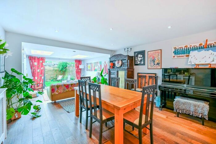 4 Bedroom Terraced House To Rent In Cranford Close, Raynes Park, London, SW20
