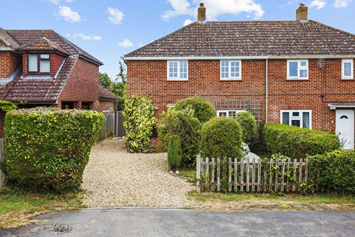 3 Bedroom Semi-Detached House For Sale In Mill Lane, Hook, RG27
