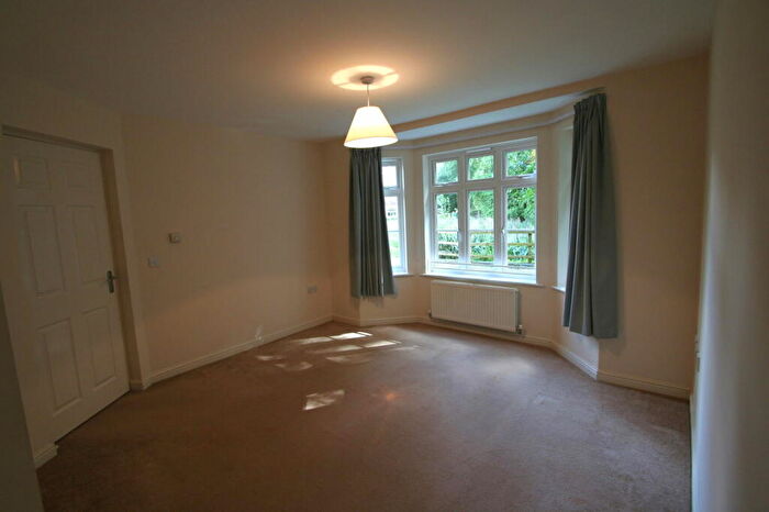 2 Bedroom Apartment To Rent In Rowlock Gardens, Hermitage, RG18