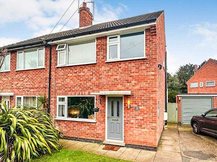3 Bedroom Semi-Detached House For Sale In St. Peters Crescent, Ruddington, Nottingham, NG11
