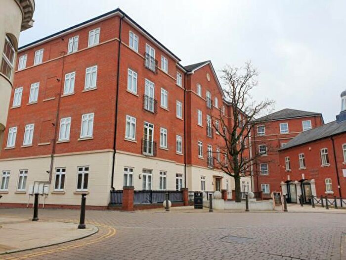 2 Bedroom Flat To Rent In Gorcott Lane, Shirley, Solihull, B90