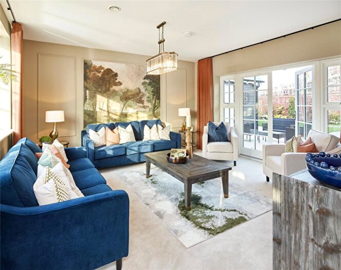 4 Bedroom Detached House For Sale In The Brooks, Clayhill Road, Burghfield Common, Reading, RG7