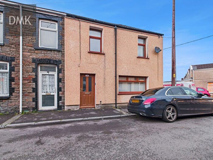 2 Bedroom Terraced House To Rent In New Henry Street, Neath, SA11