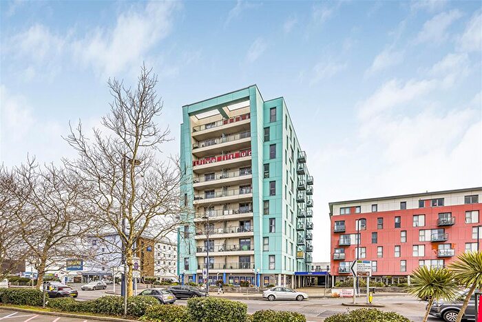 2 Bedroom Flat For Sale In Fratton Way, Southsea, PO4