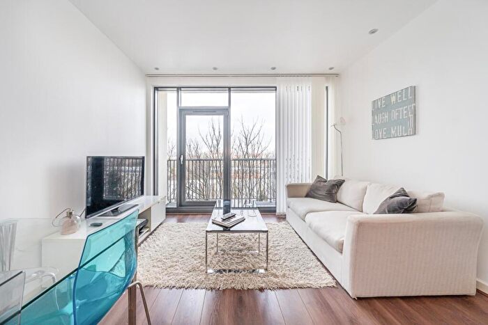 1 Bedroom Apartment To Rent In St. John's Hill London, SW11