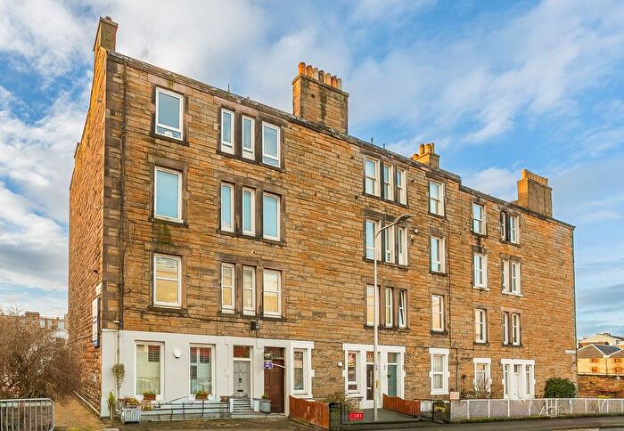 1 Bedroom Flat For Sale In Wheatfield Street, Edinburgh, EH11