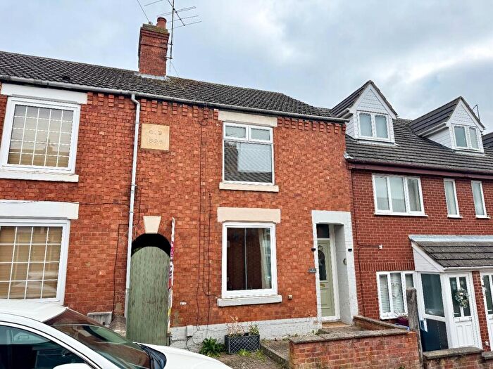 3 Bedroom Terraced House For Sale In Cross Street, Rothwell, Kettering, NN14