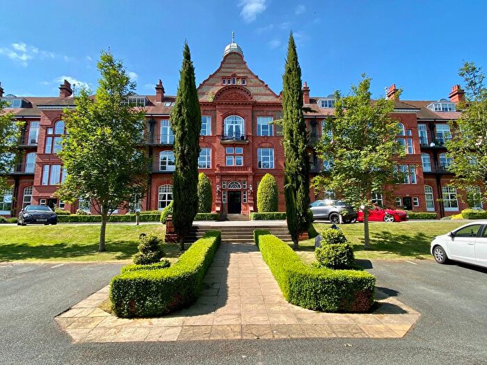 2 Bedroom Flat To Rent In Kingswood Park, Kingswood, Frodsham, WA6