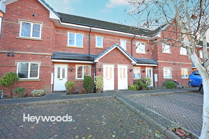 2 Bedroom Apartment For Sale In Kingsley Hall, Lymewood Close, Newcastle-under-Lyme, Staffordshire, ST5