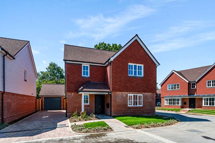 3 Bedroom Detached House To Rent In Carpenters Meadow, Cranbrook, TN17