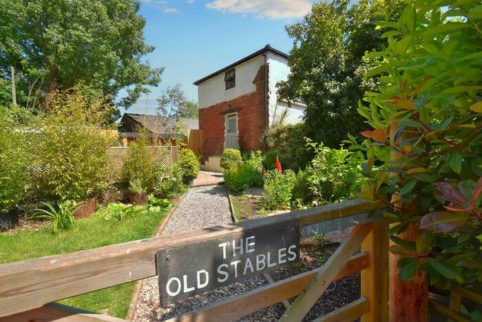 4 Bedroom Barn Conversion For Sale In Shillingford St. George, Exeter, EX2