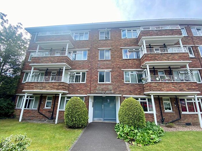 1 Bedroom Apartment To Rent In Berkley Manor, Poole Road, Bournemouth, BH12