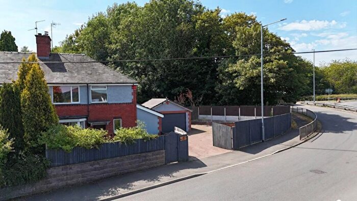 3 Bedroom Semi-Detached House For Sale In Uttoxeter Road, Blythe Bridge, ST11