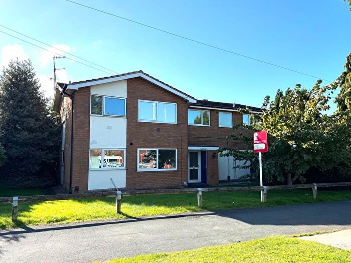 1 Bedroom Flat To Rent In Greenways, Halesowen, West Midlands, B63