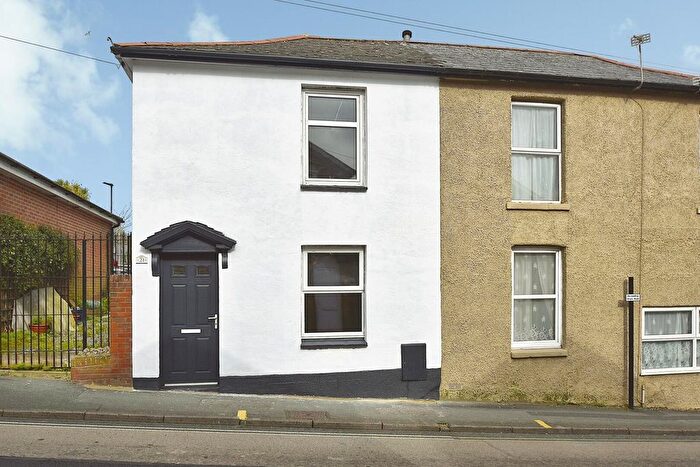 2 Bedroom Semi Detached House To Rent In Green Street, Ryde, PO33