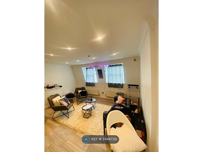 1 Bedroom Flat To Rent In West Street, Brighton, BN1