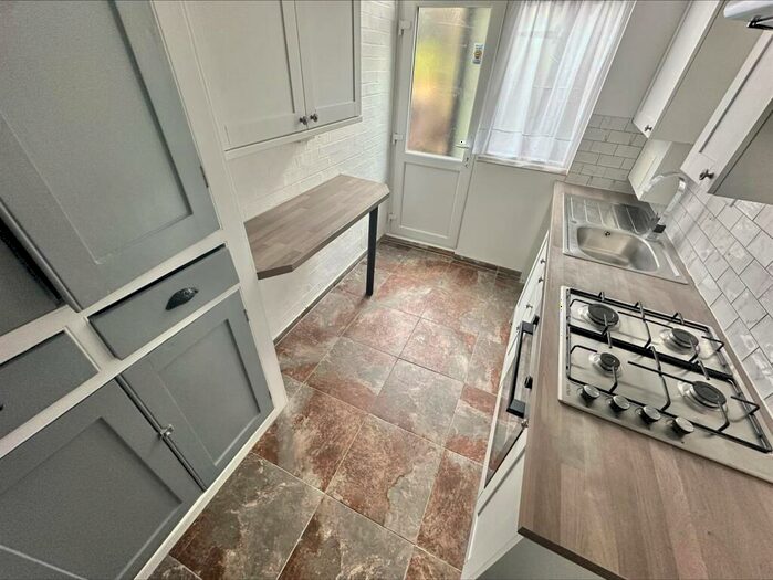 3 Bedroom Terraced House To Rent In Ferndale Road, Luton, LU1