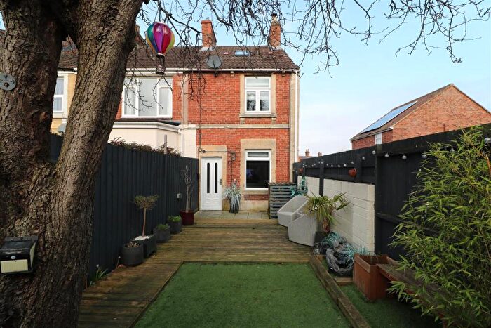 2 Bedroom End Of Terrace House For Sale In Bond Street Buildings, Trowbridge, BA14