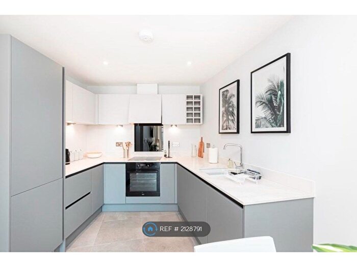 2 Bedroom Flat To Rent In Cellars Farm Road, Bournemouth, BH6