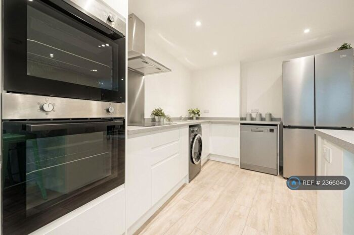 5 Bedroom Flat To Rent In Anglo Works, Sheffield, S1