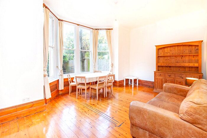 1 Bedroom Flat For Sale In Eaton Crescent, Bristol, BS8