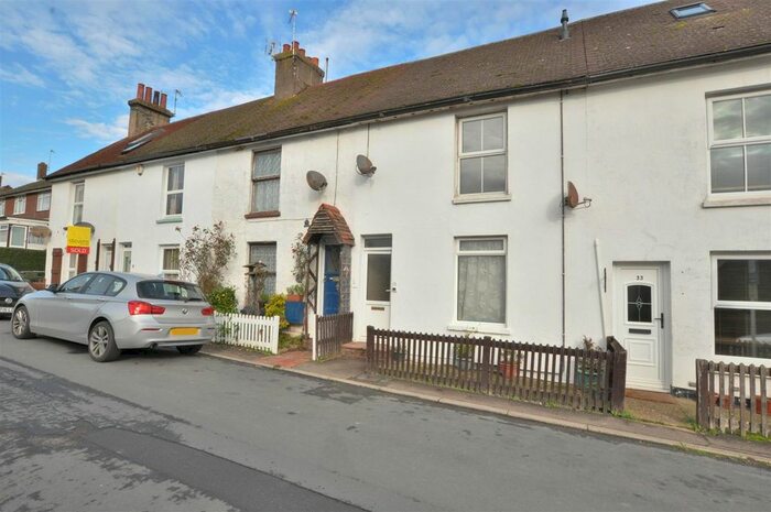 1 Bedroom Flat To Rent In Garfield Road, Hailsham BN27
