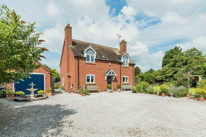 4 Bedroom Detached House For Sale In Longcroft Lane, Yoxall, Burton-on-Trent, Staffordshire, DE13