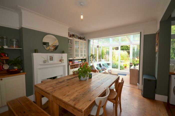 3 Bedroom Semi-Detached House To Rent In Wroxham Gardens, N11