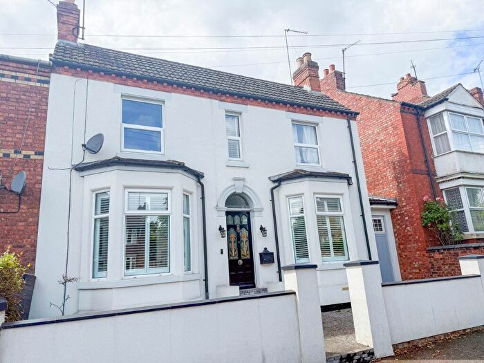 3 Bedroom Terraced House For Sale In Harrowden Road, Wellingborough, Northamptonshire, NN8
