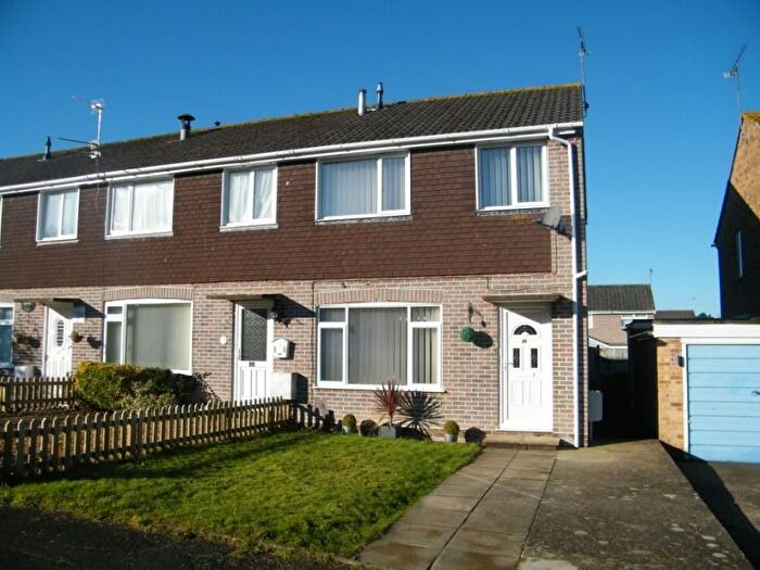 3 Bedroom Property To Rent In Carisbrooke Crescent, Poole, BH15