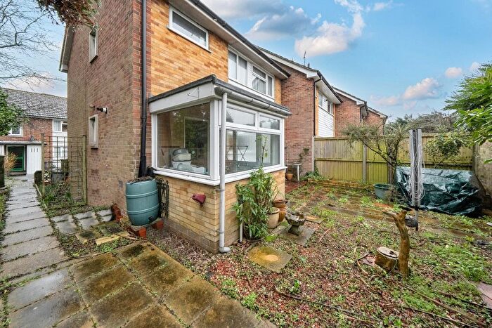 3 Bedroom End Of Terrace House For Sale In St. Marys Green, Kennington, Ashford, TN24 - Photo 12