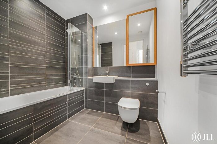 2 Bedroom Flat To Rent In Copperworks Wharf London, E15