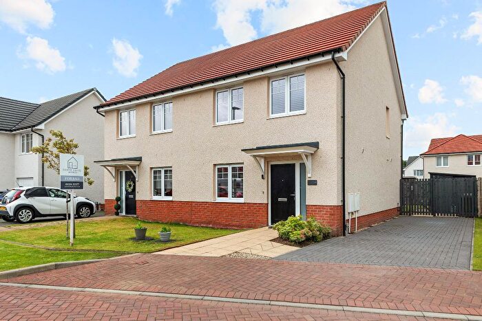3 Bedroom Semi Detached House For Sale In James Bruce Drive, Larbert, FK5