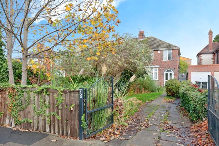 3 Bedroom Semi Detached House For Sale In Corporation Road, Leicester, Leicestershire, LE4