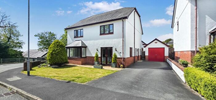 3 Bedroom Detached House For Sale In Gorseddfa, Criccieth, LL52