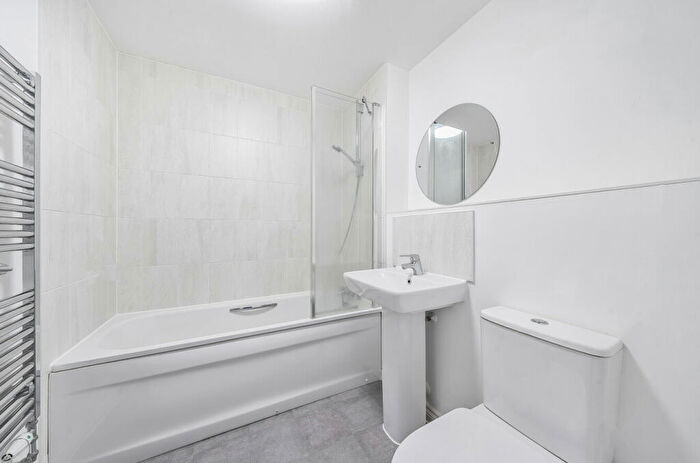 3 Bedroom Terraced House For Sale In Jenner Road, Tiverton, Devon, EX16