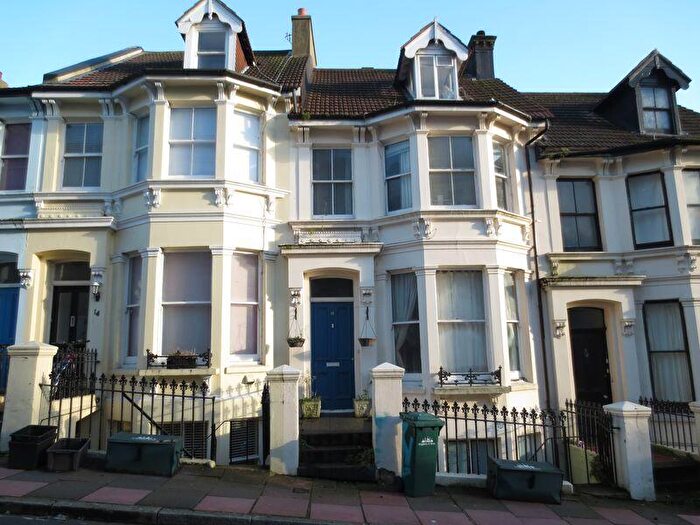 3 Bedroom Flat To Rent In Roundhill Crescent, Brighton, BN2