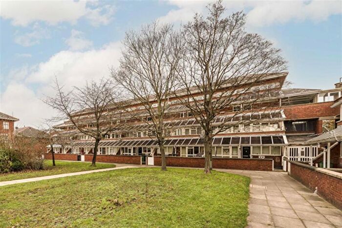 2 Bedroom Flat To Rent In Schofield Walk, Blackheath, SE3