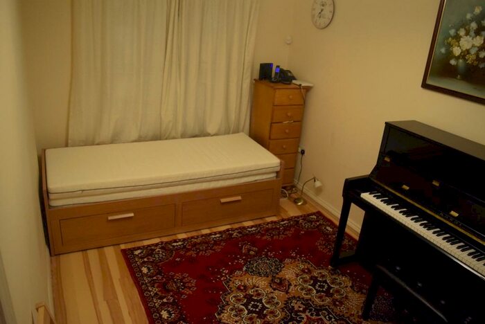 3 Bedroom House To Rent In Maplin Close, Canley, Coventry, CV4