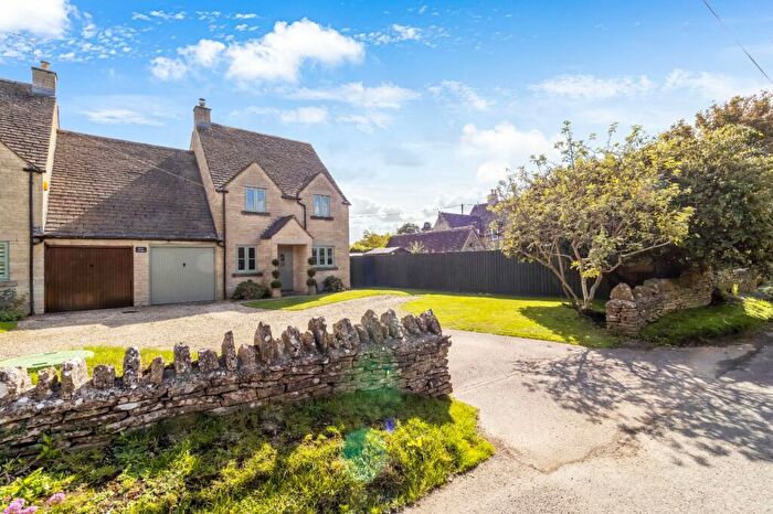 4 Bedroom Link Detached House For Sale In Dexter Cottages, Coates Lane, Coates, Cirencester, GL7