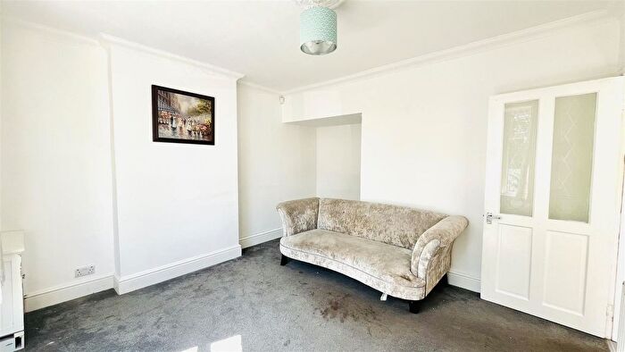 3 Bedroom End Of Terrace House To Rent In Lynthorpe Avenue, Cadishead, Manchester, M44