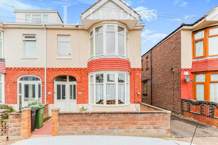 2 Bedroom Flat To Rent In Thurbern Road, Portsmouth, PO2