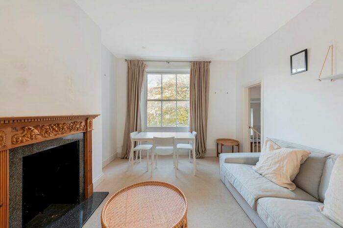 2 Bedroom Flat To Rent In Coleherne Road, London, SW10