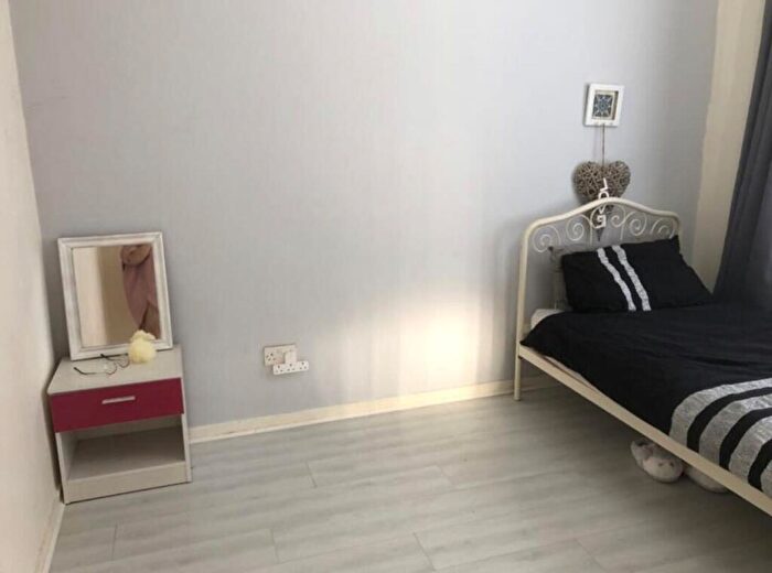 4 Bedroom House To Rent In Paulden Drive, Manchester, M35