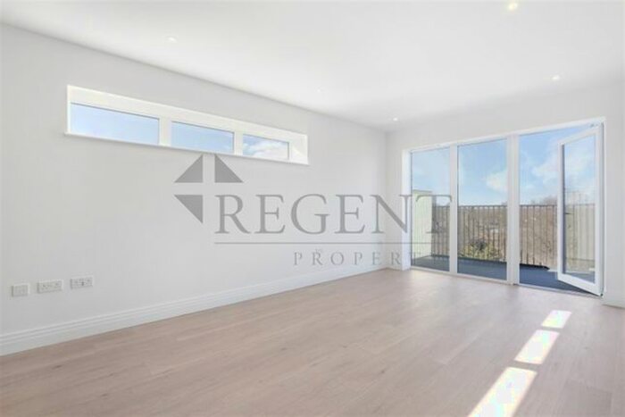 2 Bedroom Flat To Rent In Bogart House, Filmworks Walk, W5