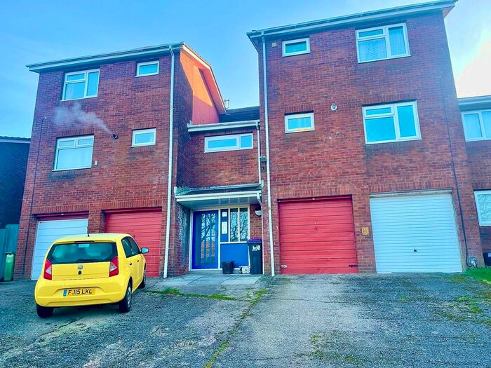 1 Bedroom Flat To Rent In Bryn Milwr, Hollybush, Cwmbran, NP44