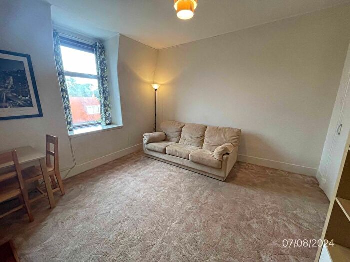 1 Bedroom Flat To Rent In Bedford Road, Top Floor Left, Aberdeen, AB24